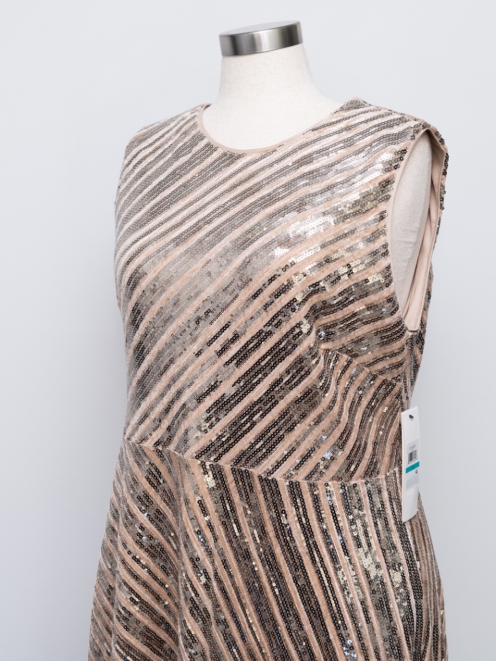 Calvin Klein - Sequin Sleeveless Midi Dress‎ - Picture 9 of 12